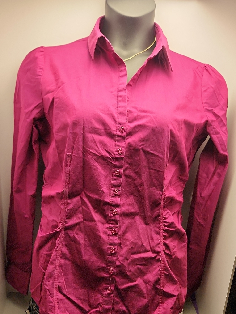 New York & Company Fuchsia Button-Down Collared Shirt